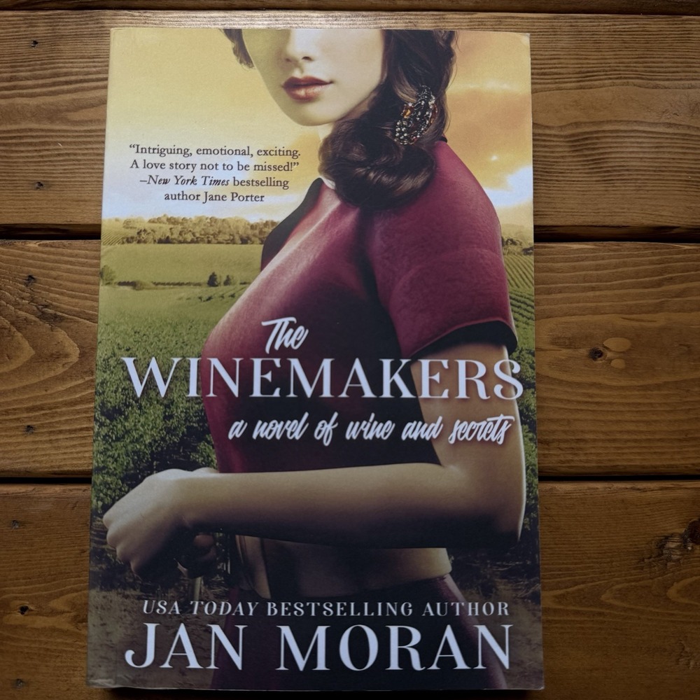 The Winemakers : A Novel of Wine and Secrets Paperback Jan‎ Moran